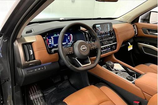 2025 Nissan Pathfinder Platinum 4WD