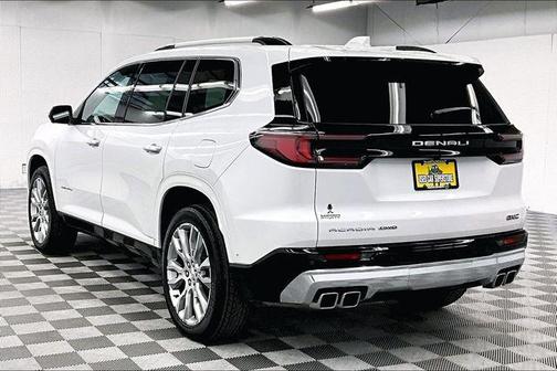 2025 GMC Acadia Denali