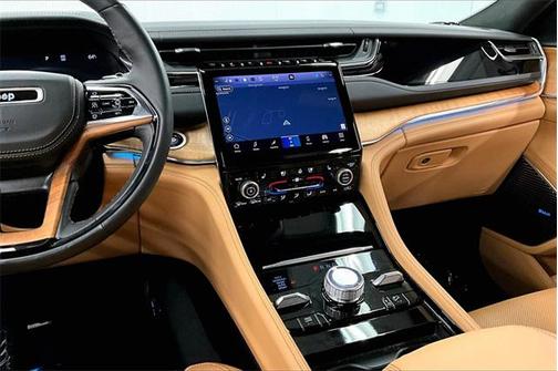 2024 Jeep Grand Cherokee Summit