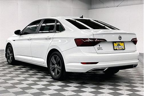 2021 Volkswagen Jetta 1.4T R-Line