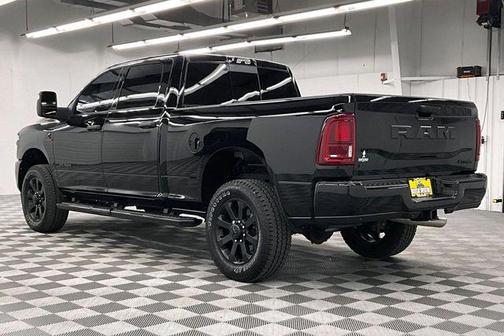 2025 RAM 2500 Big Horn Crew Cab 4x4 6'4' Box