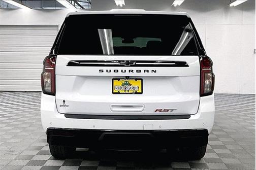 2023 Chevrolet Suburban RST