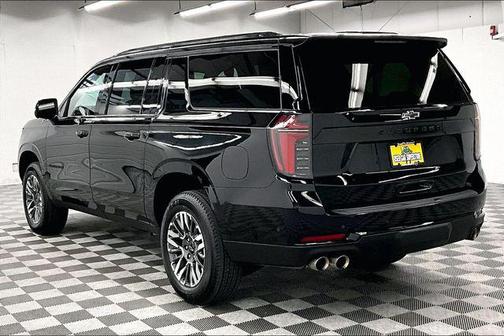 2025 Chevrolet Suburban 4WD Z71