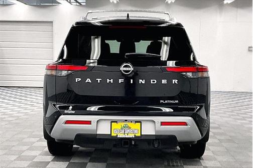 2024 Nissan Pathfinder Platinum FWD