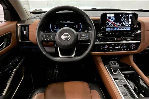 Boulder Gray Pearl 2025 Nissan Pathfinder Platinum FWD