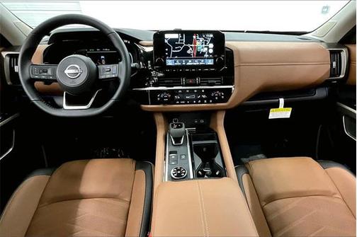 2025 Nissan Pathfinder Platinum 4WD