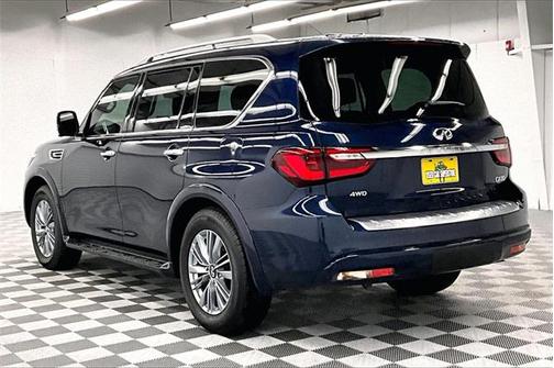 2022 INFINITI QX80 Luxe