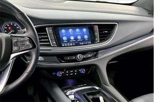 2024 Buick Enclave Essence FWD