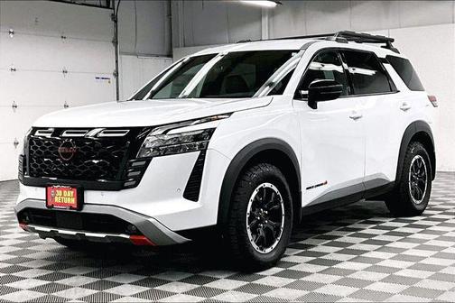Everest White Pearl Tricoat 2026 Nissan Pathfinder Rock Creek