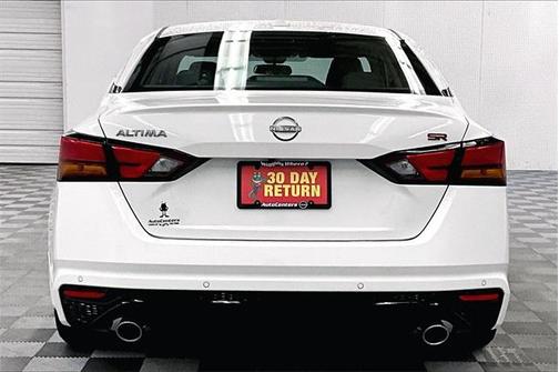 2025 Nissan Altima SR FWD