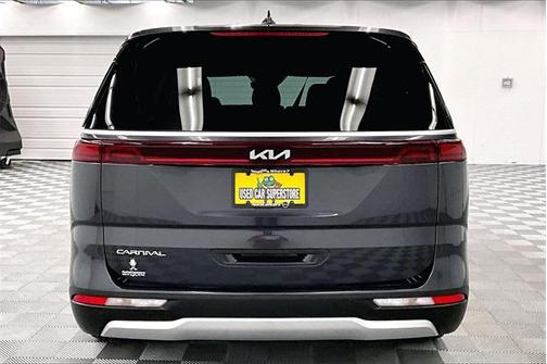 2024 Kia Carnival EX
