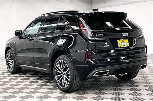 2024 Cadillac XT4 Sport