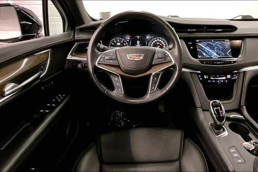 Stellar Black Metallic 2019 Cadillac XT5 Platinum