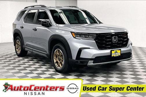 Lunar Silver Metallic 2024 Honda Pilot TrailSport