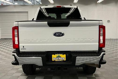 Oxford White 2023 Ford F-250 XLT