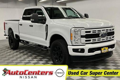 Oxford White 2023 Ford F-250 XLT