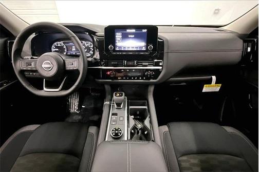 2025 Nissan Pathfinder SV 4WD