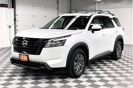2025 Nissan Pathfinder SV 4WD