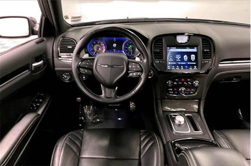 2023 Chrysler 300 C