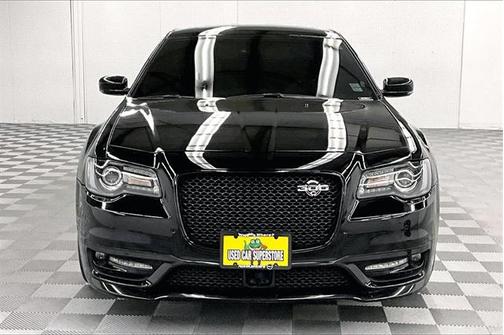 2023 Chrysler 300 C