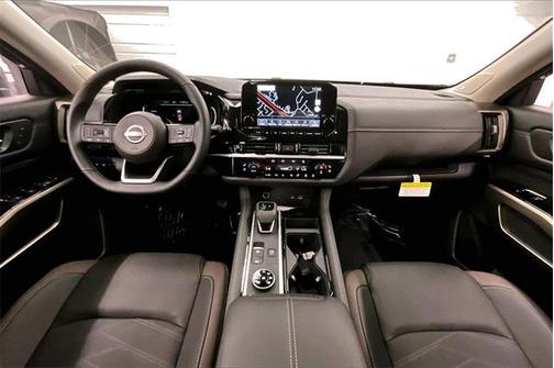 2025 Nissan Pathfinder Platinum 4WD