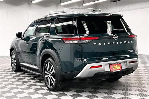 2025 Nissan Pathfinder Platinum 4WD
