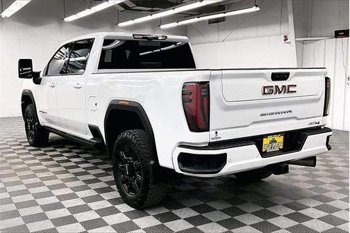 2024 GMC Sierra 2500 AT4