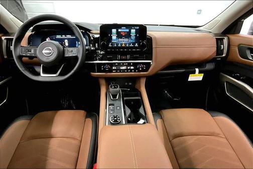 2025 Nissan Pathfinder Platinum 4WD