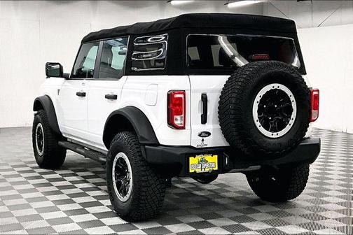 Oxford White 2022 Ford Bronco Base