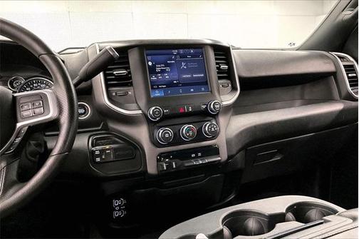 2022 RAM 2500 Big Horn Crew Cab 4x4 6'4' Box