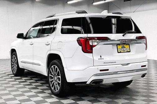 2022 GMC Acadia Denali