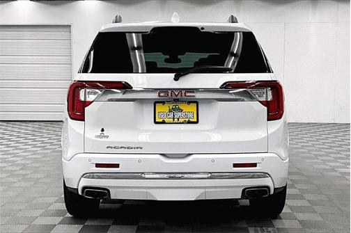 2022 GMC Acadia Denali