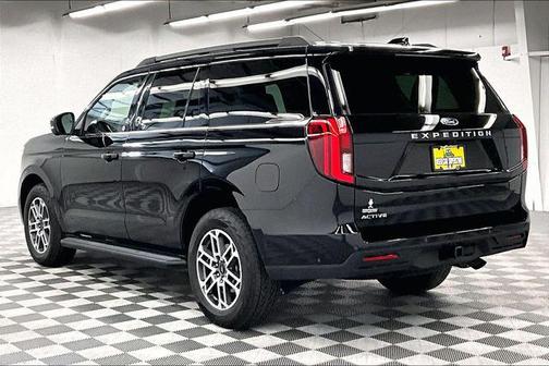 Agate Black Metallic 2025 Ford Expedition Active