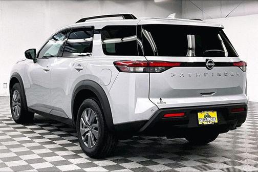 2025 Nissan Pathfinder SV FWD