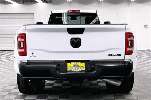2024 RAM 3500 Tradesman Regular Cab 4x4 8' Box