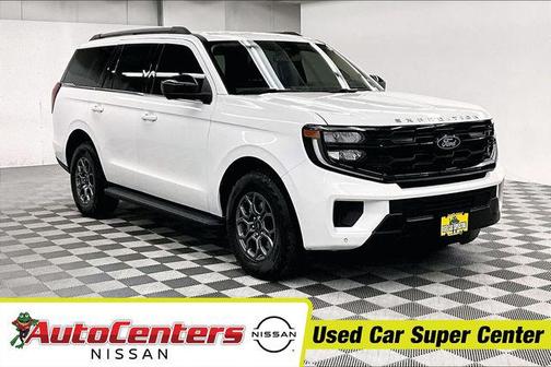 Oxford White 2025 Ford Expedition Active