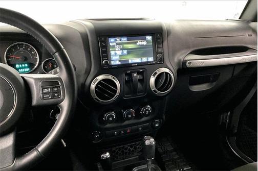 2018 Jeep Wrangler JK Sahara