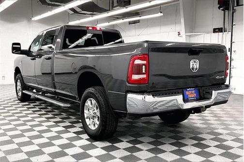 2023 RAM 3500 Tradesman Crew Cab 4x4 8' Box