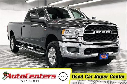 2023 RAM 3500 Tradesman Crew Cab 4x4 8' Box