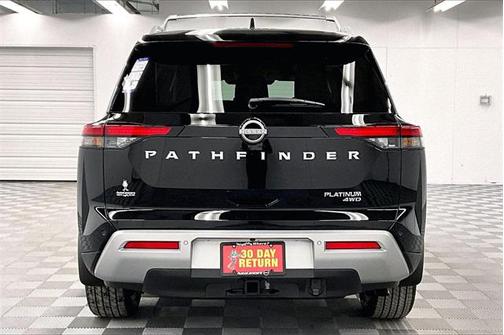2025 Nissan Pathfinder Platinum 4WD