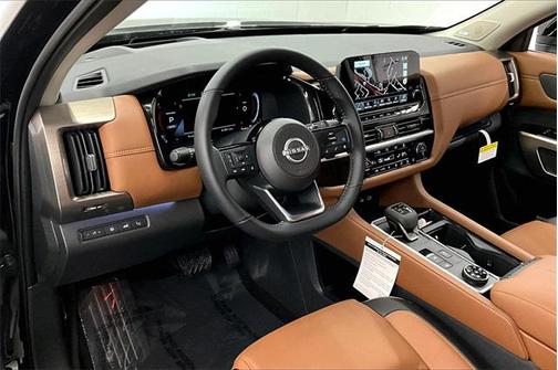 2025 Nissan Pathfinder Platinum 4WD