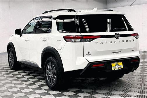 Glacier White 2025 Nissan Pathfinder SV 4WD