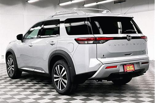 2025 Nissan Pathfinder Platinum 4WD