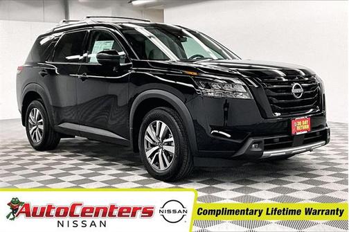 2025 Nissan Pathfinder SL 4WD