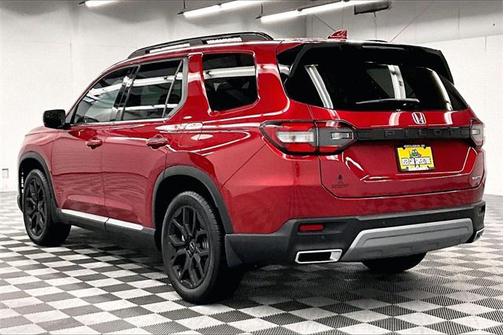 2025 Honda Pilot Touring 8-Passenger