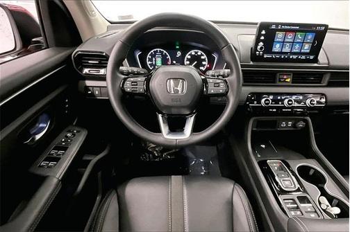 2025 Honda Pilot Touring 8-Passenger