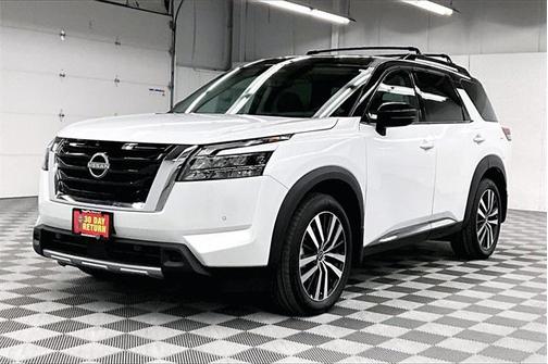 2025 Nissan Pathfinder Platinum 4WD