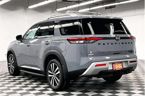 2025 Nissan Pathfinder Platinum 4WD