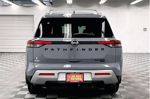 2025 Nissan Pathfinder Platinum 4WD