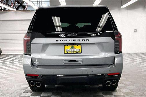 Sterling Gray Metallic 2025 Chevrolet Suburban 4WD Z71